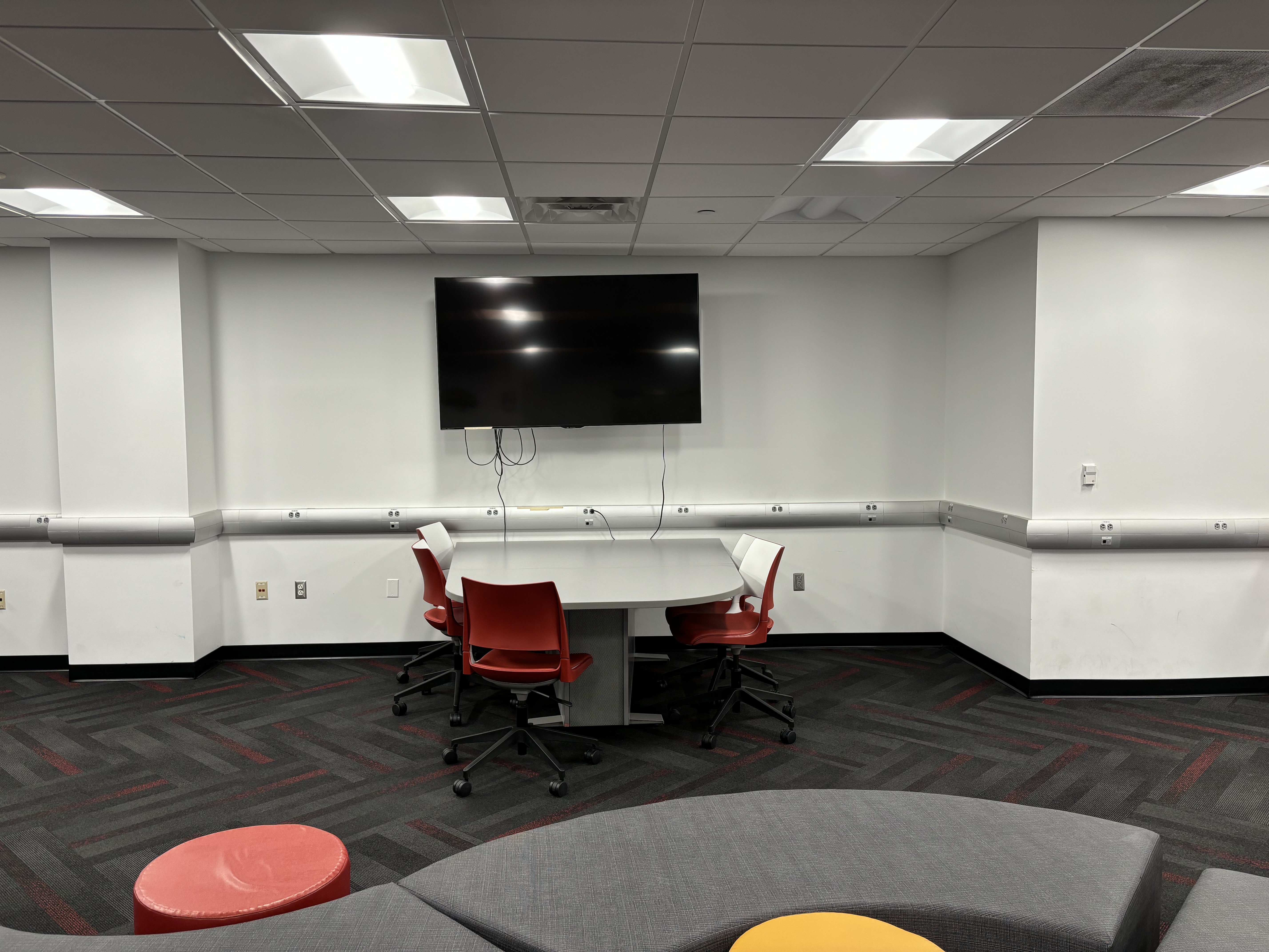Study Space at the Smith School of Business with Table and chairs